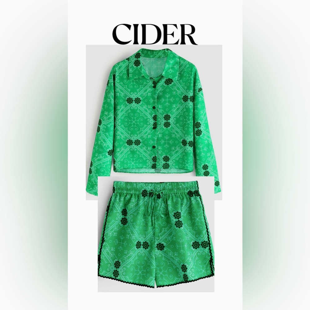 CIDER PAISLEY COLLAR BLOUSE and SHORT - Two Set